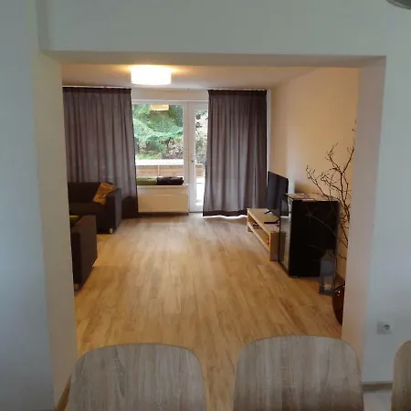 Lom Villa